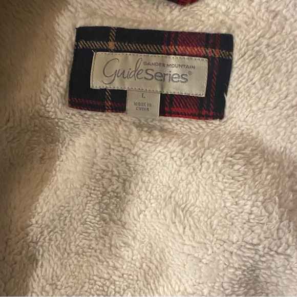 Gander Mountain Guide Series Plaid jacket. - Picture 7 of 8
